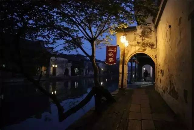 中國(guó)古鎮(zhèn)：淺析32個(gè)中國(guó)最美古鎮(zhèn)！
