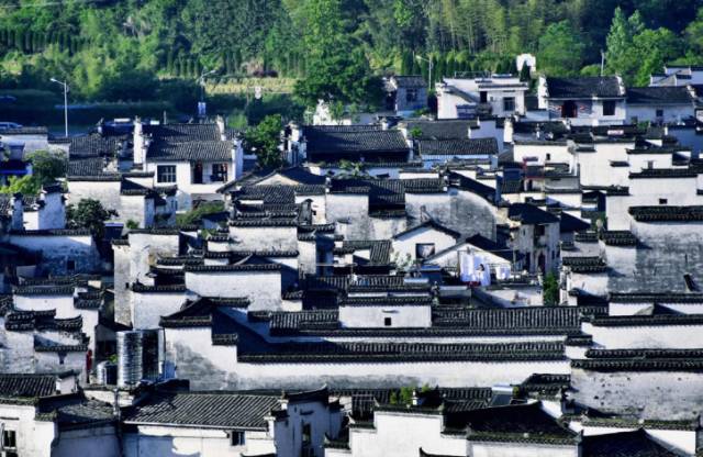 中國(guó)古鎮(zhèn)：淺析32個(gè)中國(guó)最美古鎮(zhèn)！