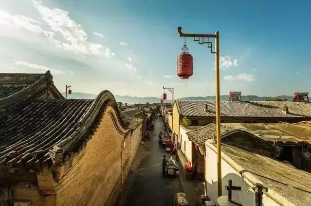中國(guó)古鎮(zhèn)：淺析32個(gè)中國(guó)最美古鎮(zhèn)！