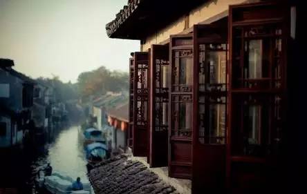 中國(guó)古鎮(zhèn)：淺析32個(gè)中國(guó)最美古鎮(zhèn)！