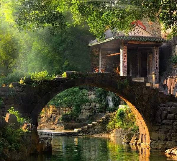 中國十大古鎮(zhèn)：體驗古色古香的古鎮(zhèn)韻味！