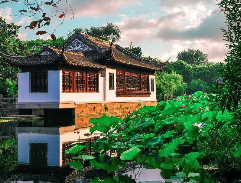 古鎮(zhèn)游玩，有一種說(shuō)走就走的旅行