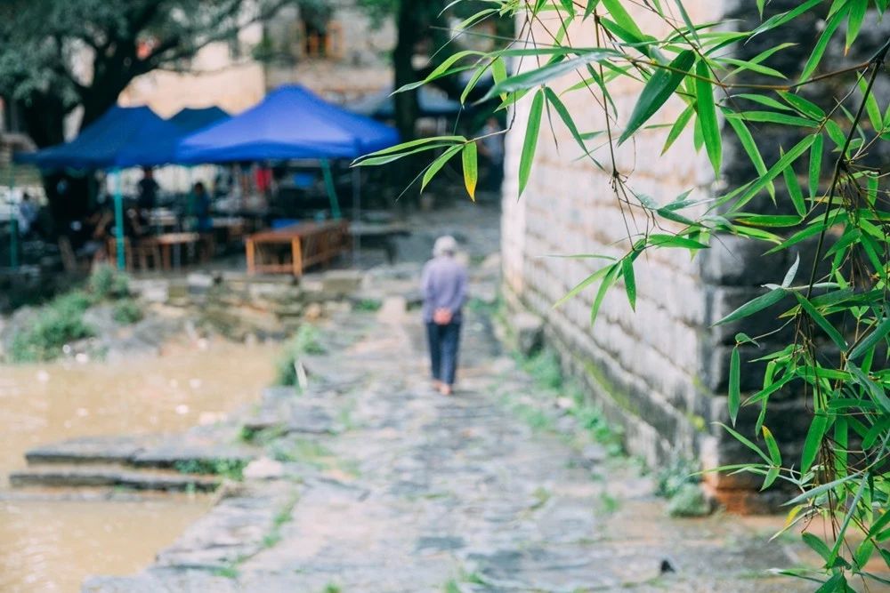 古鎮(zhèn)游玩，有一種說走就走的旅行