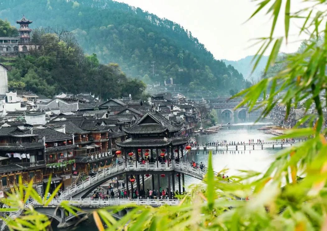 古鎮(zhèn)情懷：30個古鎮(zhèn)愿有人與你一起踏足！