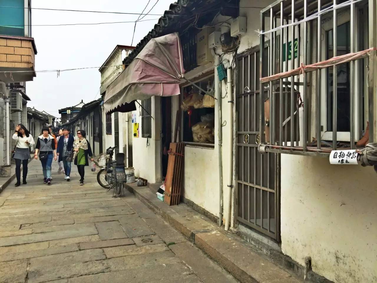 古鎮(zhèn)之外的新場，或許更有新意