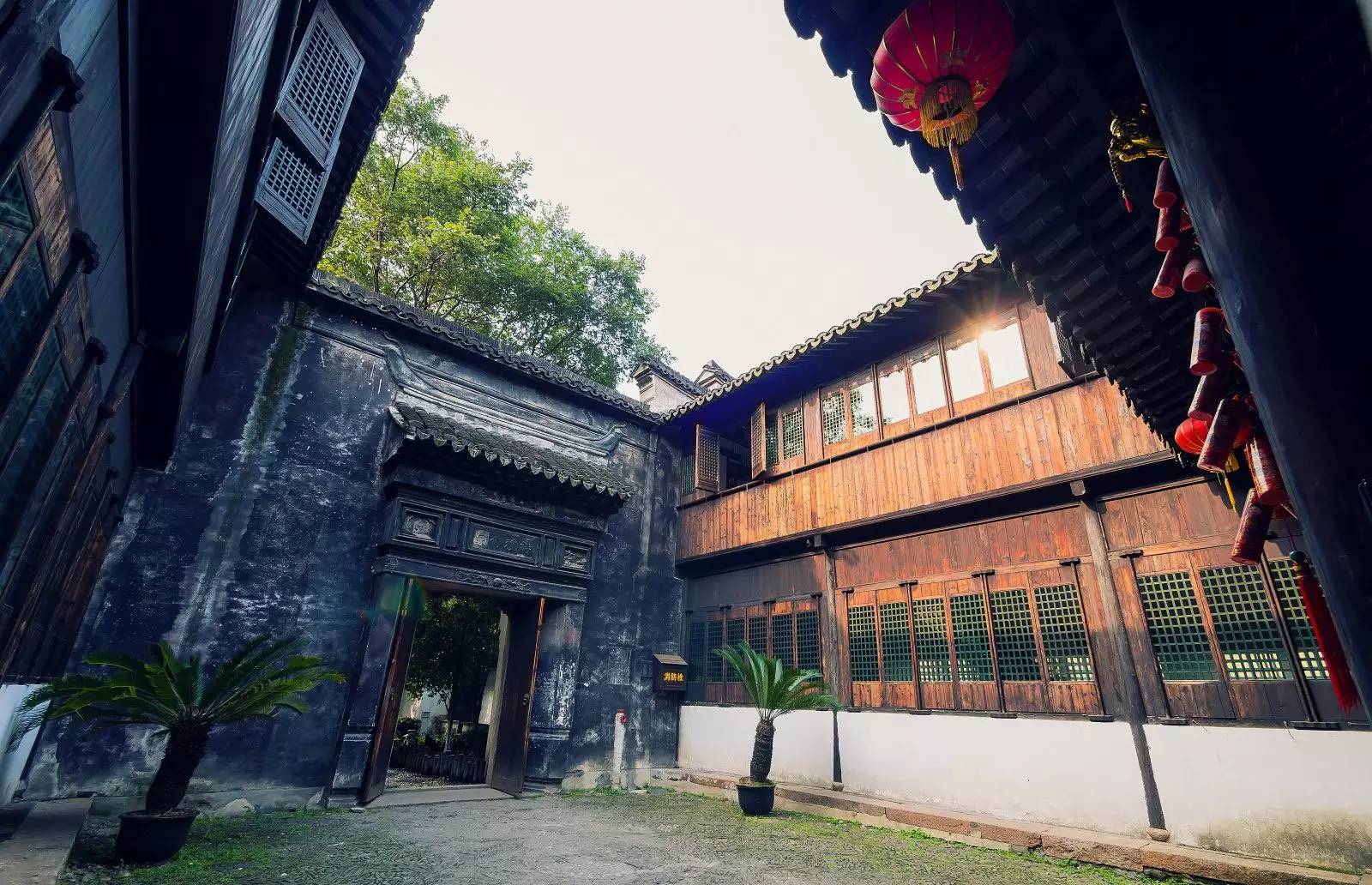 中國(guó)最適合私奔的10個(gè)古鎮(zhèn)：春暖花開(kāi)旅途美麗！