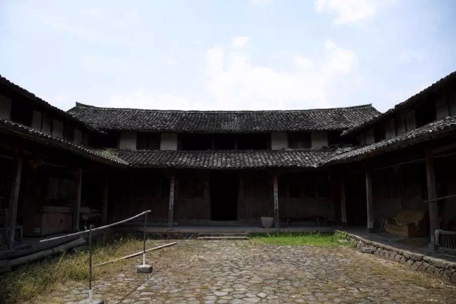 中國(guó)古建筑，千年古村不會(huì)消失但卻只剩下老房