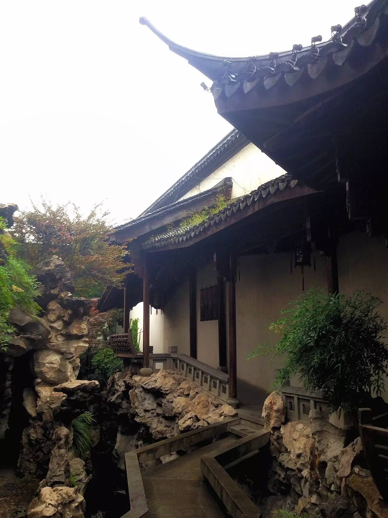 江南豪宅，淺談用紫檀和花梨木建的胡雪巖故居