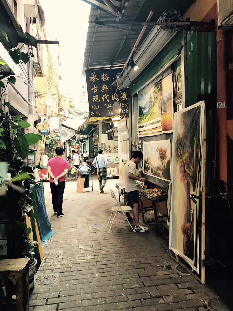深圳大芬油畫村，詩與遠(yuǎn)方的低角度存在