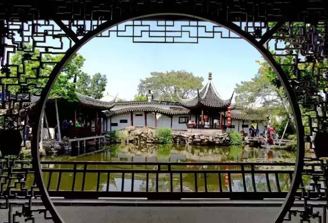 中國(guó)建筑六大派之一，蘇派建筑