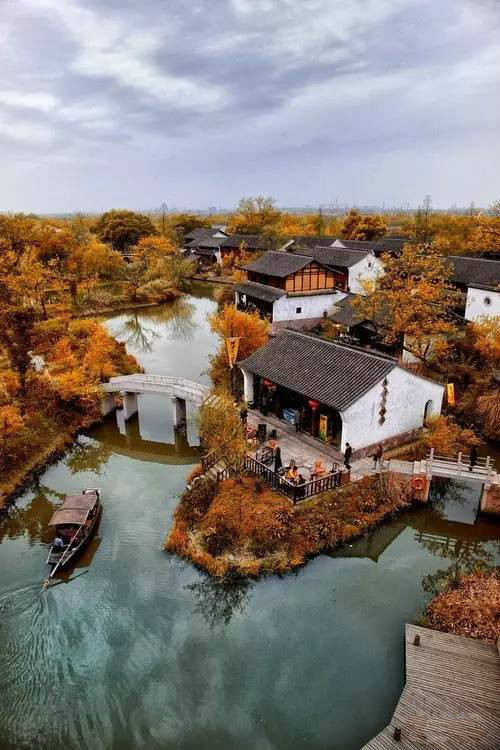古建筑，一片瓦，遮風擋雨