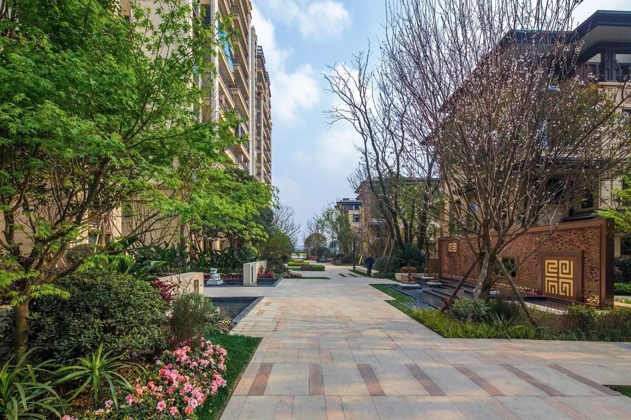 龍湖五維景觀·人文，歷史不說(shuō)話全在建筑