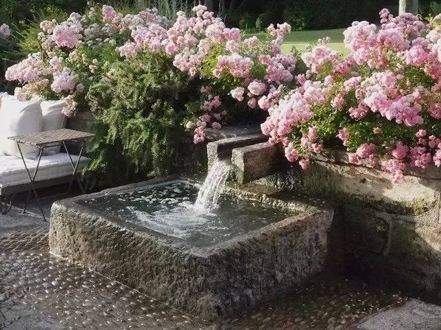 園林景觀設計：50款精致唯美的庭院小水景