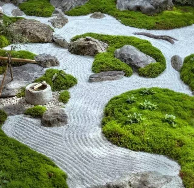 園林景觀設(shè)計(jì)中的一條漂亮旱溪