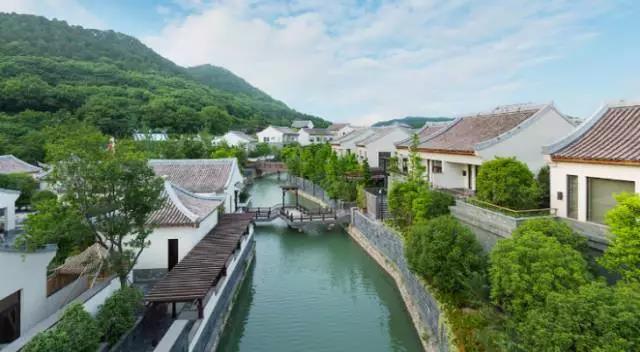10家遺世獨立的湖畔民宿，感受盛夏的一股清涼