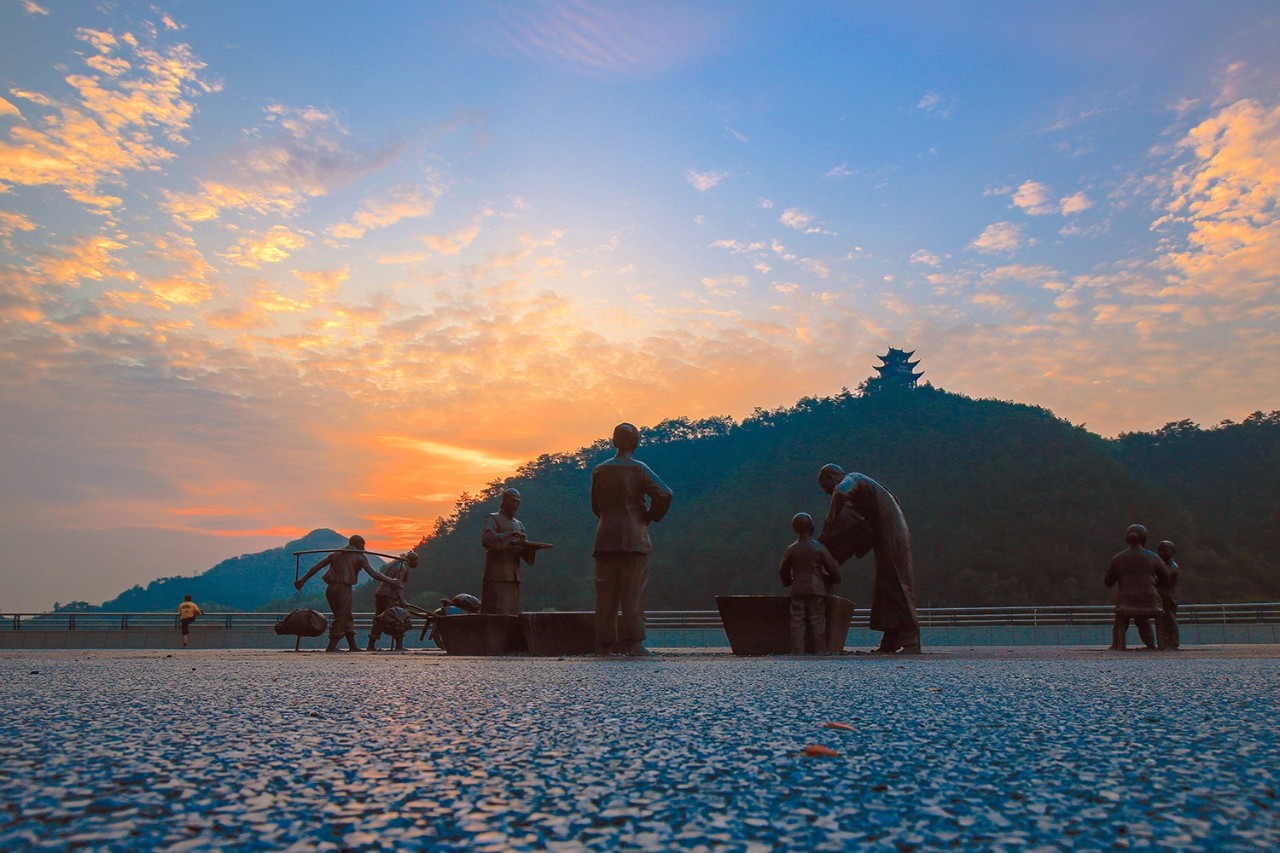 黃山·月棲溪，像老建筑經(jīng)時(shí)光沉淀越來(lái)有味道