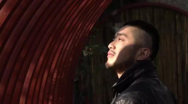上山上去生活吧，上山上迎你還家！