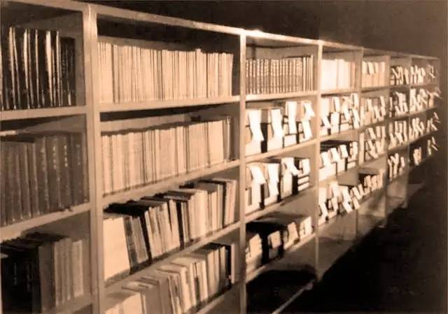 名人書房欣賞：遠(yuǎn)離塵世的一個美妙的書房