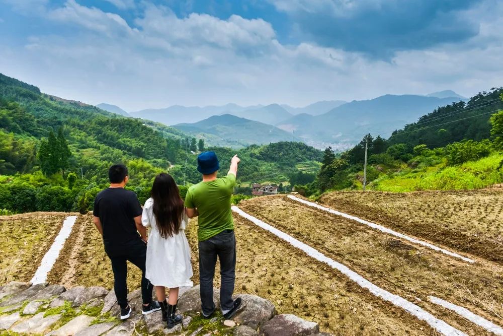 過(guò)云山居·長(zhǎng)丘田，躺在浴缸里摘朵云