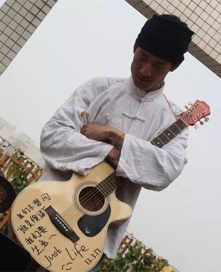 漫宿·見(jiàn)山，在古鎮(zhèn)享受寧?kù)o而恬淡的時(shí)光