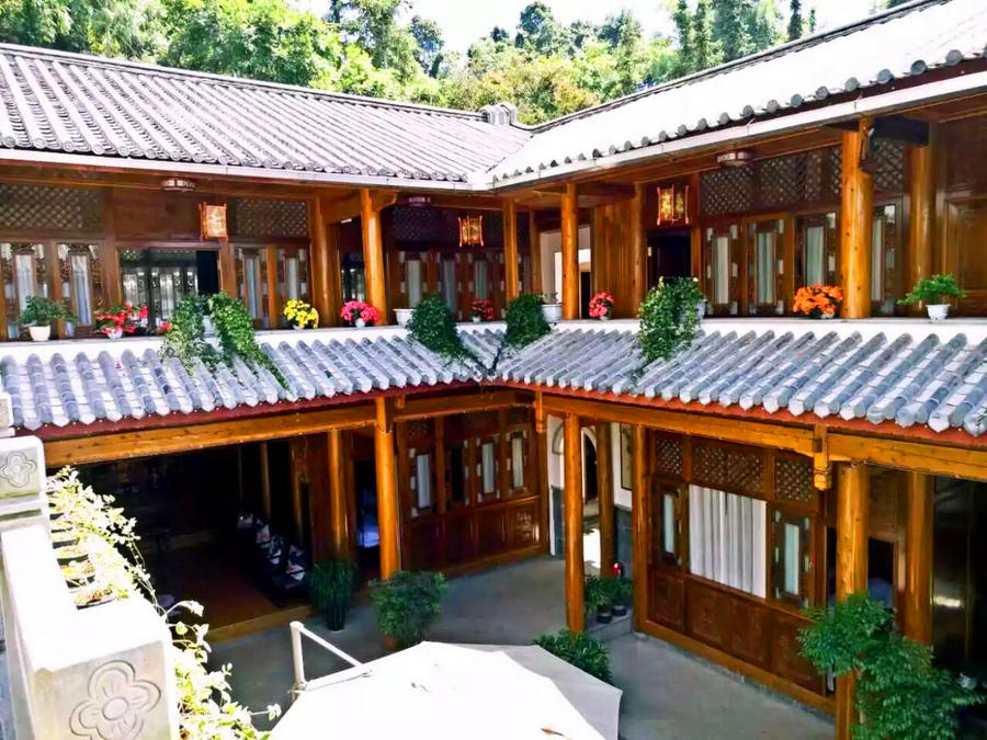 漫宿·見(jiàn)山，在古鎮(zhèn)享受寧?kù)o而恬淡的時(shí)光