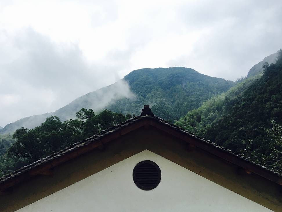 杭州·天方夜潭，給你一個(gè)「山脊之巔」的舞臺(tái)