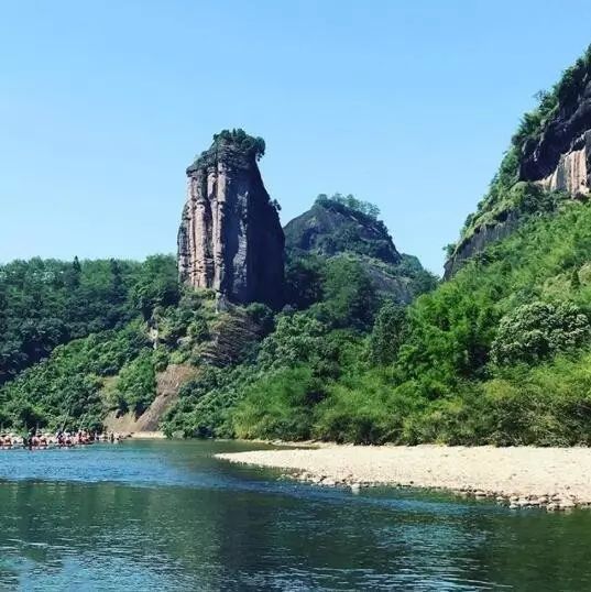 叢山茶境，一片天一座山忘了山外忘卻自己