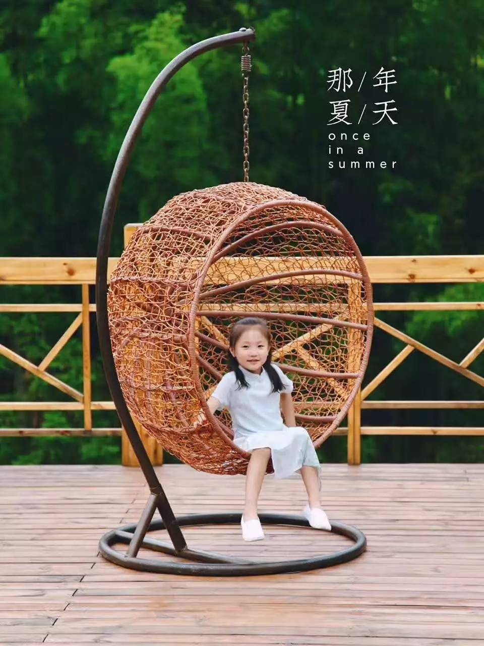 如隱·小佐居，半入溪水半入云
