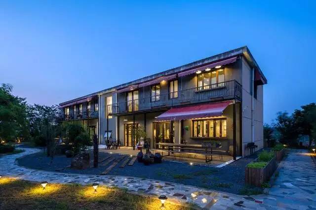 一宿·山麓之庭，一個(gè)充滿禪意山下庭院