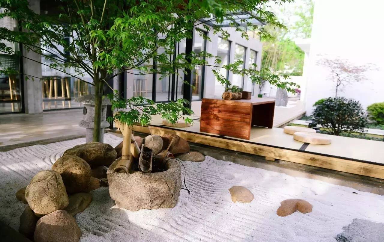 一宿·山麓之庭，一個(gè)充滿禪意山下庭院