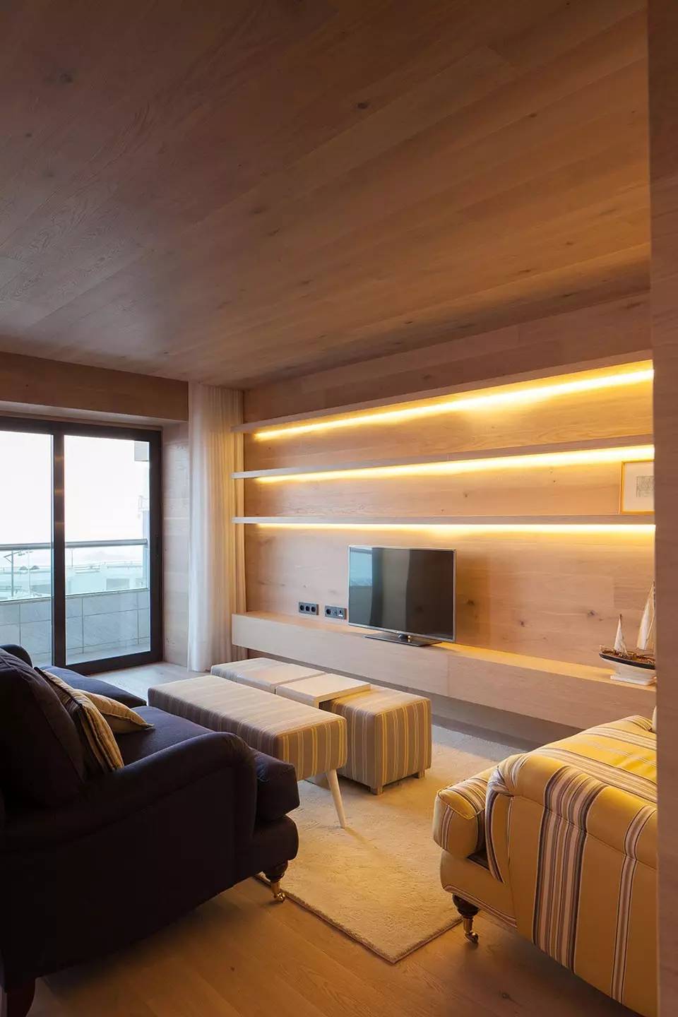 極簡(jiǎn)原木海邊度假小屋，中式裝修設(shè)計(jì)