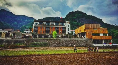 悅庭楠舍 ，兼顧田園風光與遠山樹林