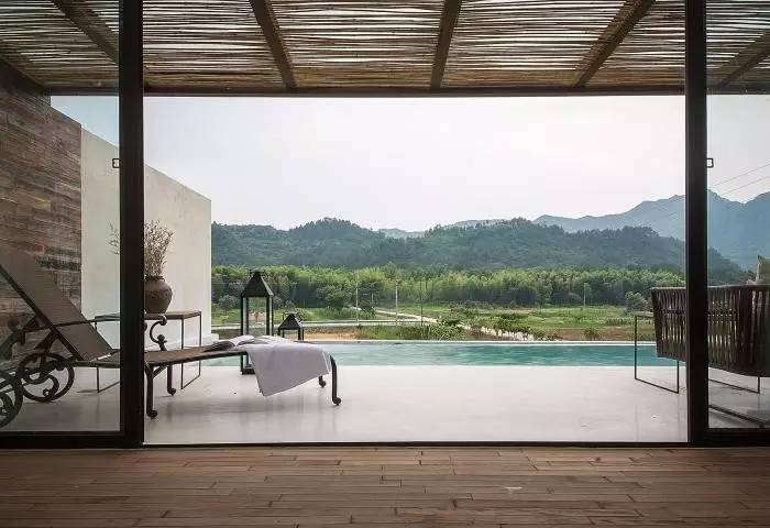 悅庭楠舍 ，兼顧田園風光與遠山樹林