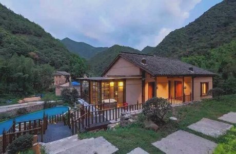 靜廬瀾柵，青山綿綿溪水潺潺
