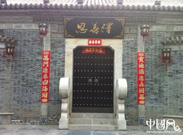 中國(guó)風(fēng)復(fù)古中式大門(mén)