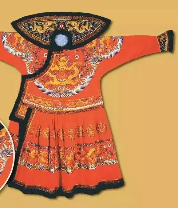 宮中古裝的分類(lèi)：原來(lái)皇帝龍袍這么多講究