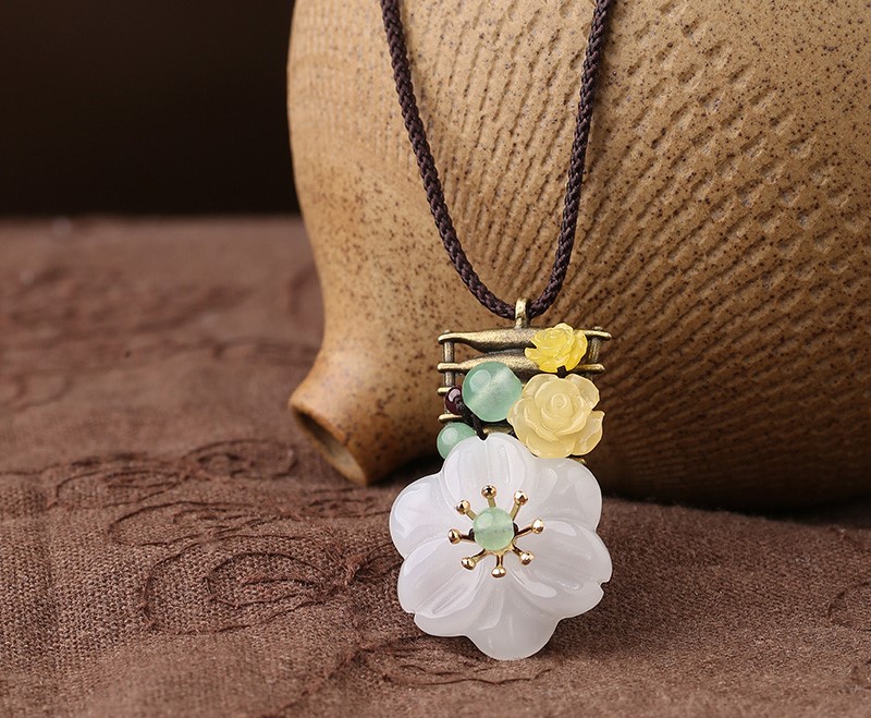 古風(fēng)花朵鎖骨鏈，竊瑩榮亭項鏈