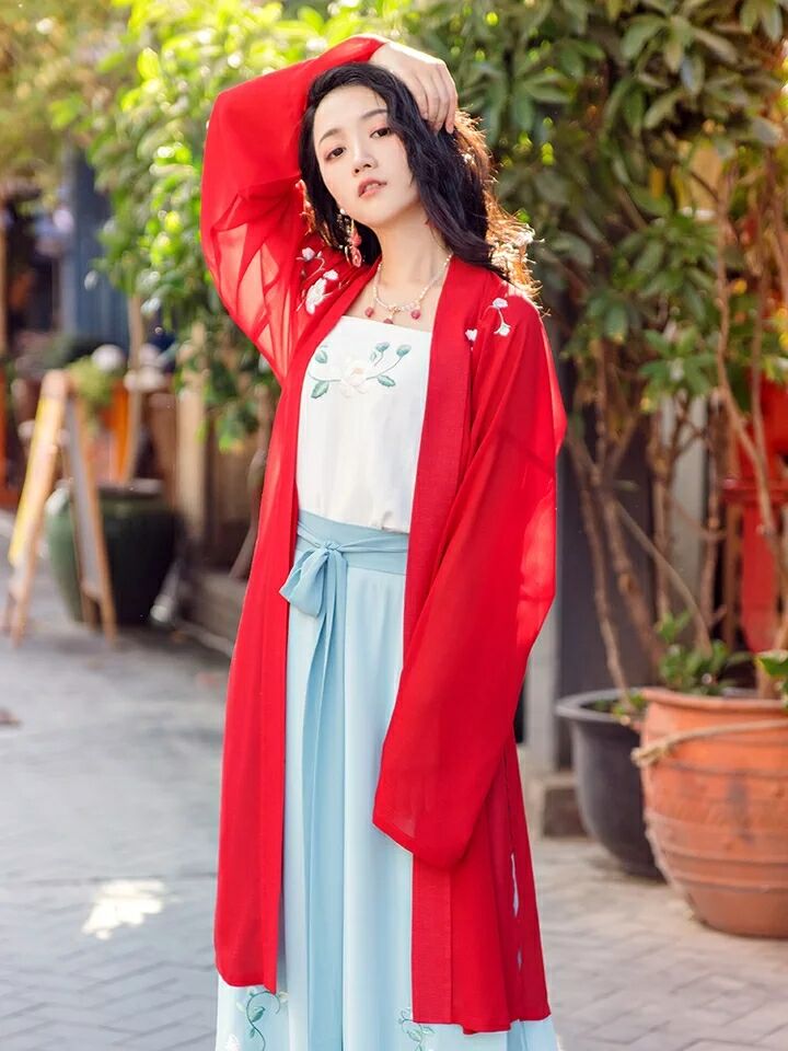 玉簟傳統(tǒng)漢服，中國(guó)風(fēng)刺繡古裝圖片