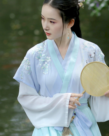 淺交領半臂雙鶴刺繡，改良漢服襦裙