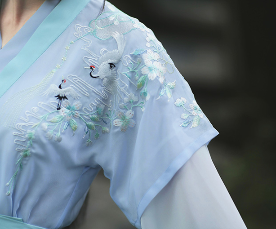 淺交領半臂雙鶴刺繡，改良漢服襦裙