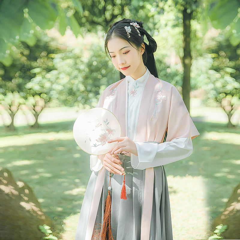 鈴瑤花齊腰襦裙?jié)h服，小清新花枝刺繡漢服圖片