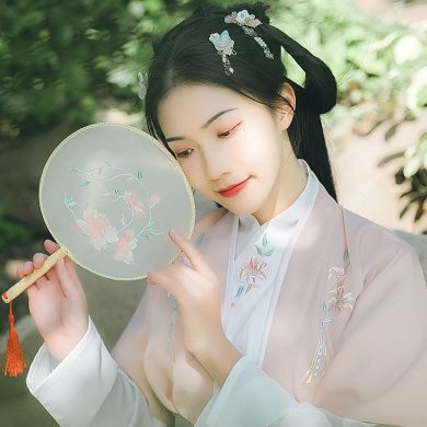 鈴瑤花齊腰襦裙?jié)h服，小清新花枝刺繡漢服圖片