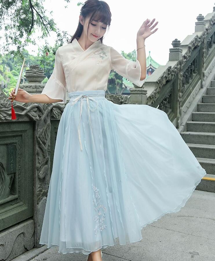 復(fù)古中國(guó)風(fēng)廣袖長(zhǎng)裙，雪紡清新淡雅漢服圖片