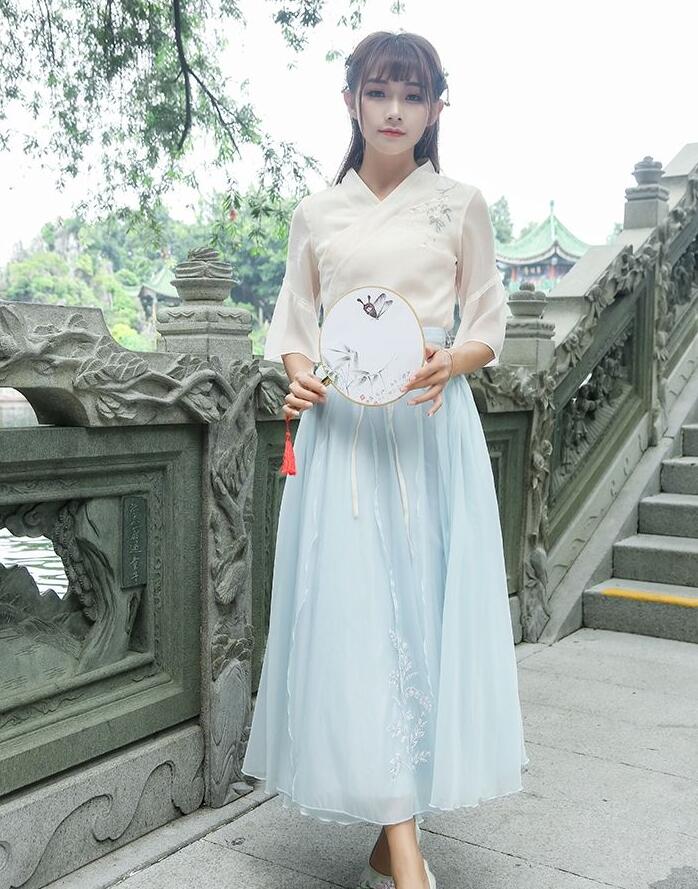復(fù)古中國(guó)風(fēng)廣袖長(zhǎng)裙，雪紡清新淡雅漢服圖片