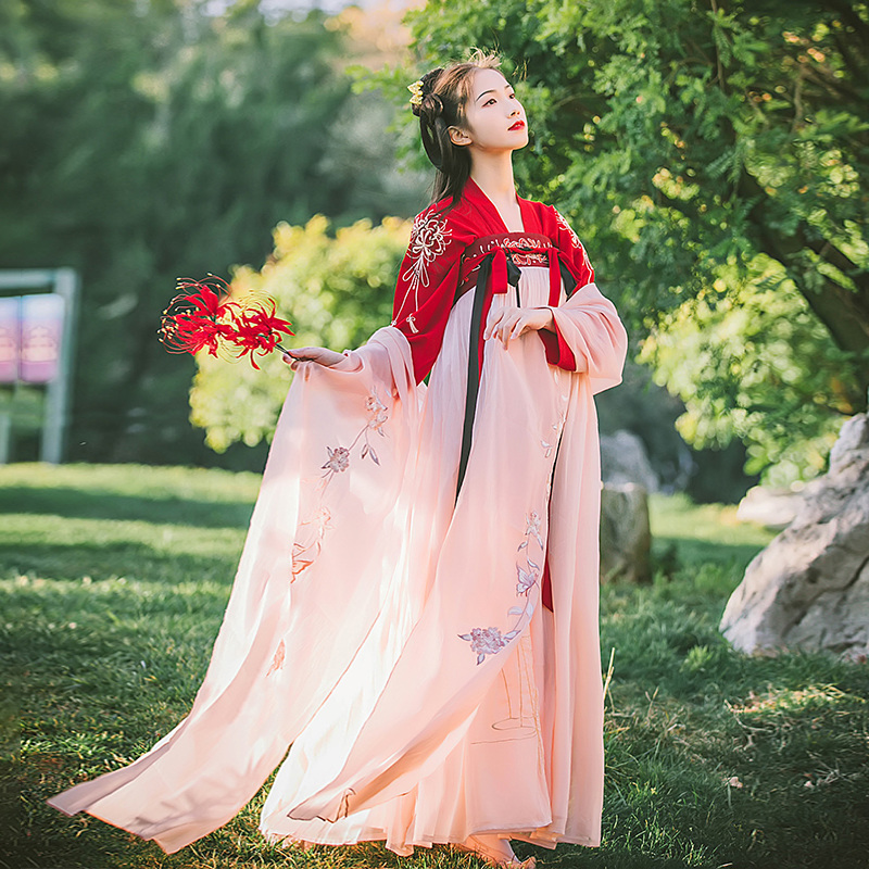 火紅彼岸花齊胸襦裙?jié)h服，日常春夏漢服圖片
