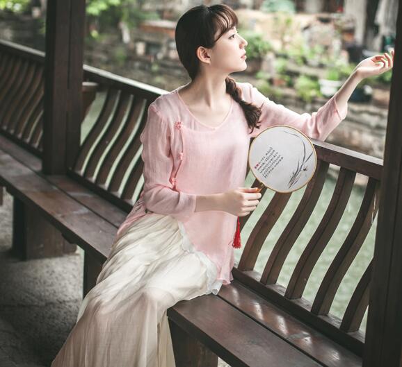 改良版復(fù)古中國風(fēng)的漢服，簡約粉荷色漢服圖片