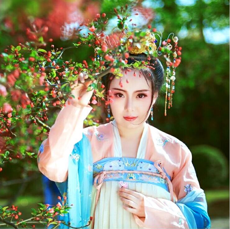 復古漢服齊胸襦裙，新款繡花漢服美女圖片