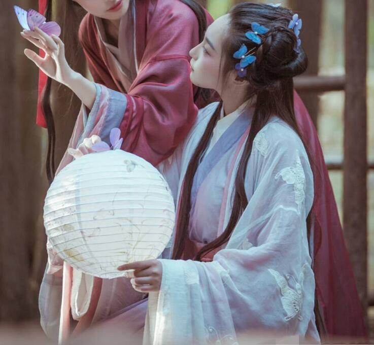 三款魏晉風(fēng)優(yōu)雅漢服，配上清新脫俗的你