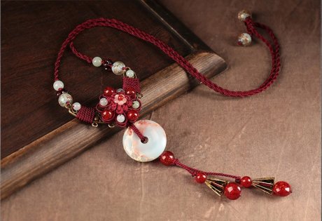 浪漫嬌艷紅色毛衣鏈，復(fù)古壽山石平安扣項鏈