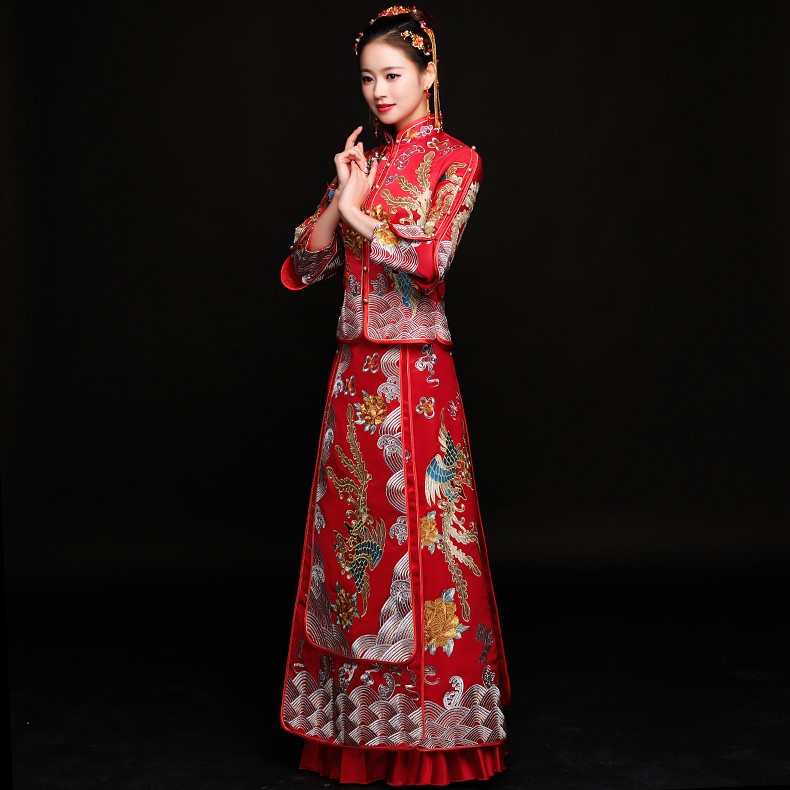 高貴華美中式禮服，秀禾龍鳳褂新娘禮服